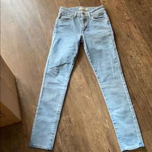 Levi’s woman jeans